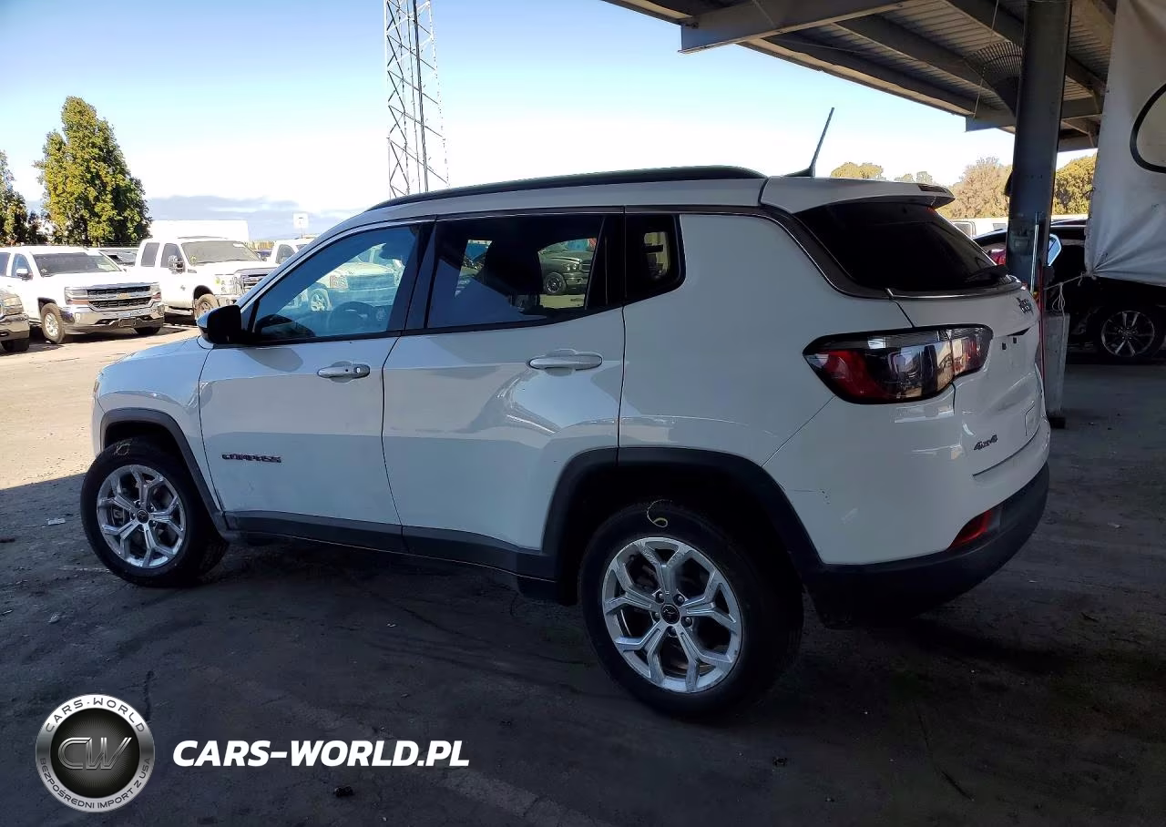 2025 Jeep Compass Latitude VIN:3C4NJDBN2ST549031 - 2
