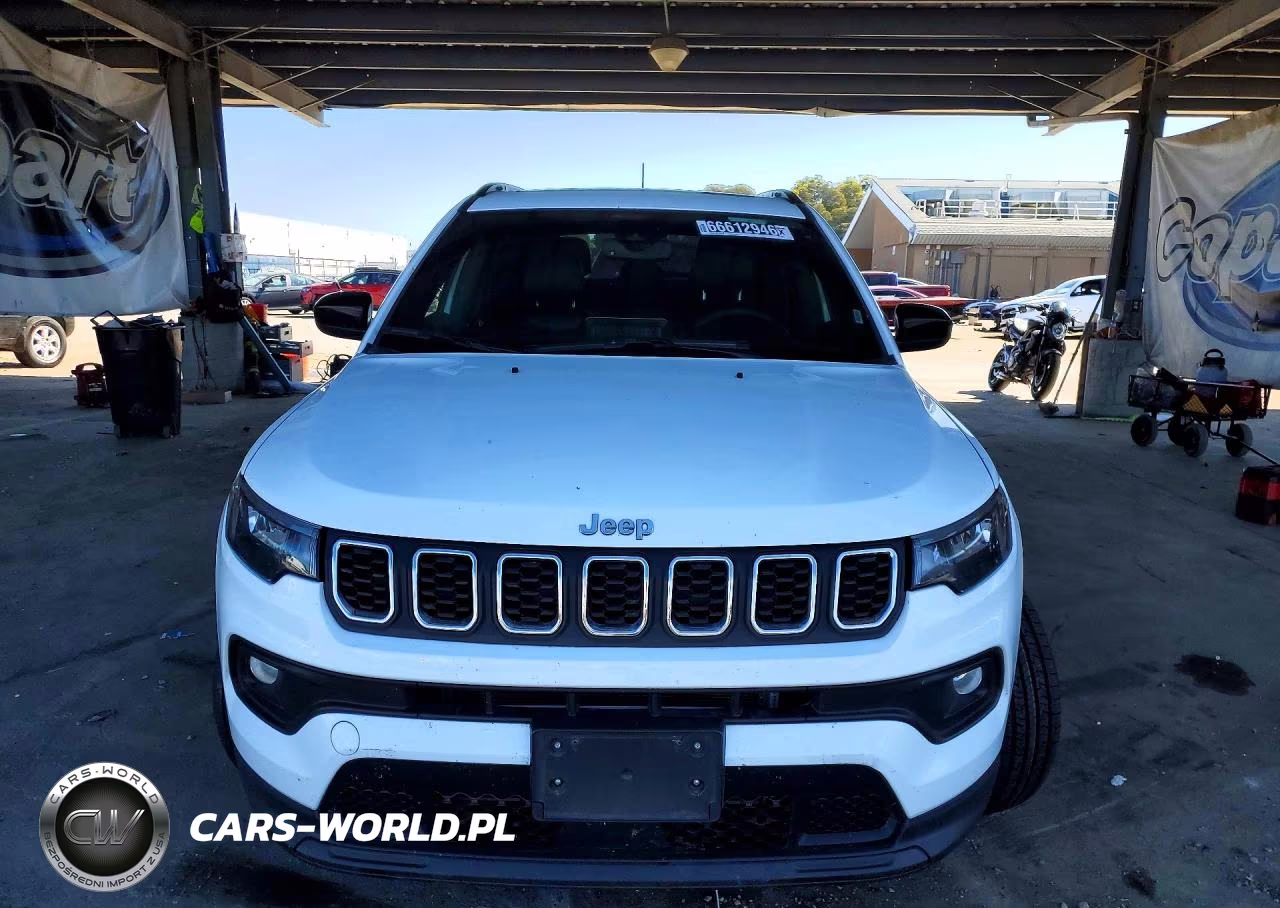 2025 Jeep Compass Latitude VIN:3C4NJDBN2ST549031 - 5