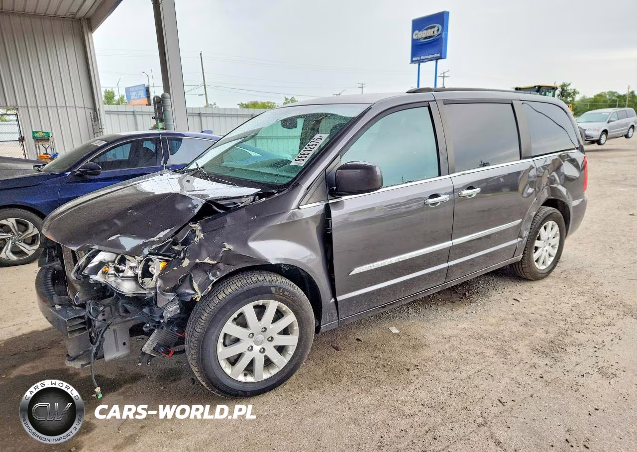 2015 Chrysler Town & Country Touring – zdjęcie 1 z 14