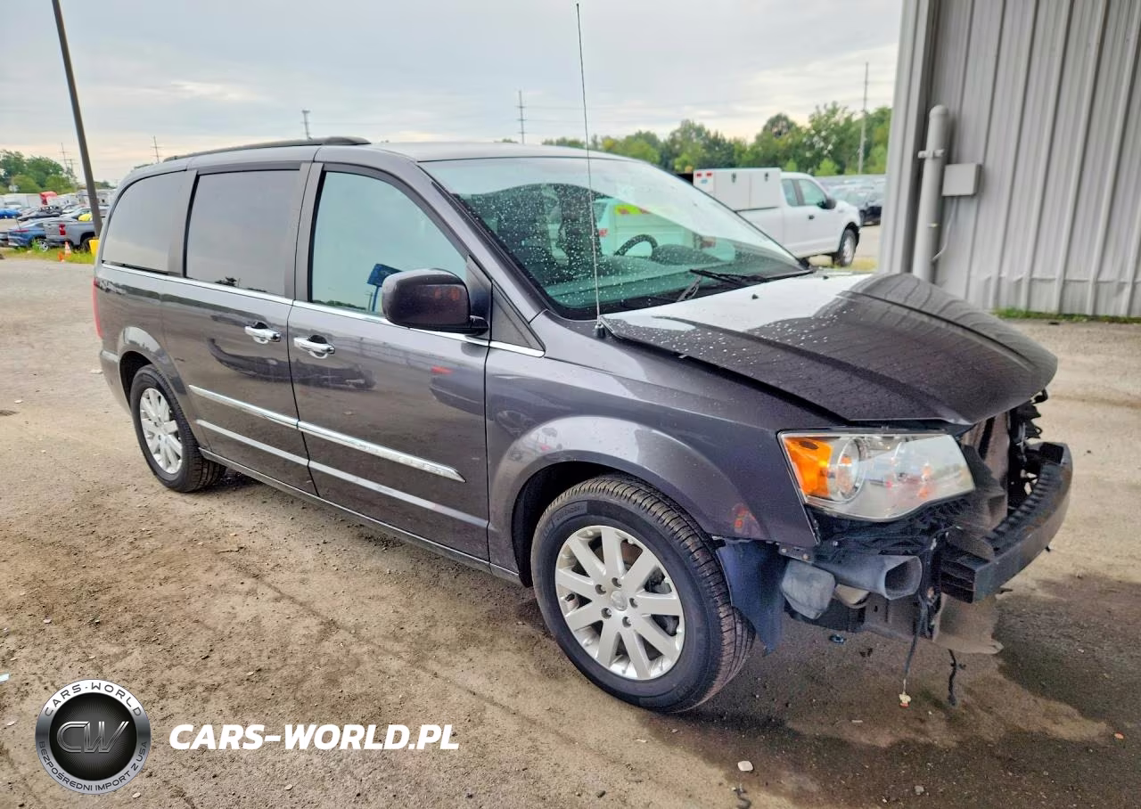 2015 Chrysler Town & Country Touring VIN:2C4RC1BG6FR662856 - 4