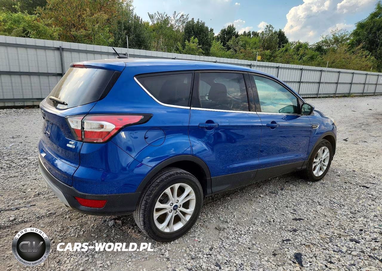 2017 Ford Escape Se VIN:1FMCU9GD6HUF02994 - 3
