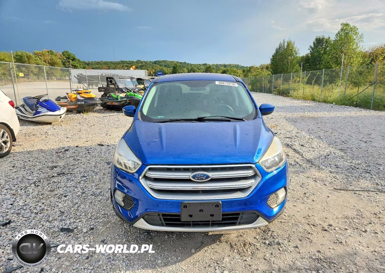2017 Ford Escape Se VIN:1FMCU9GD6HUF02994 - 5