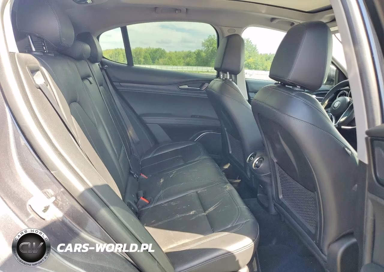 2018 Alfa Romeo Stelvio VIN:ZASFAKANXJ7B83288 - 11
