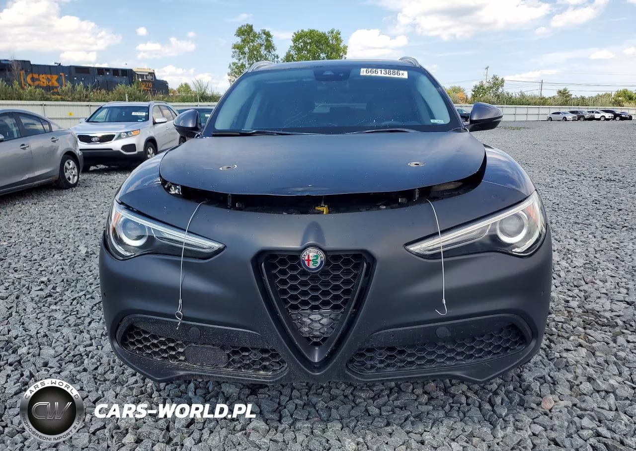 2018 Alfa Romeo Stelvio VIN:ZASFAKANXJ7B83288 - 5