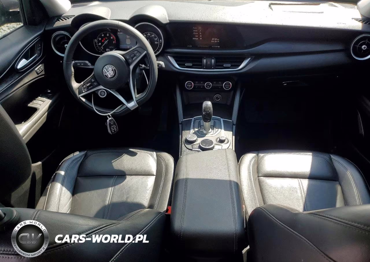 2018 Alfa Romeo Stelvio VIN:ZASFAKANXJ7B83288 - 8