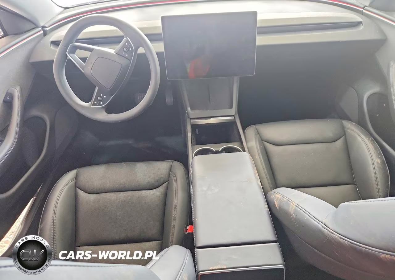 2025 Tesla Model 3 VIN:5YJ3E1EA6SF980196 - 8