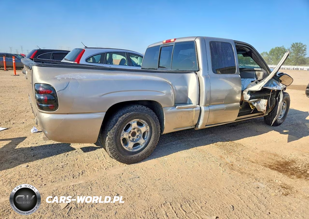2000 Chevrolet Silverado C1500 VIN:2GCEC19V4Y1170024 - 3