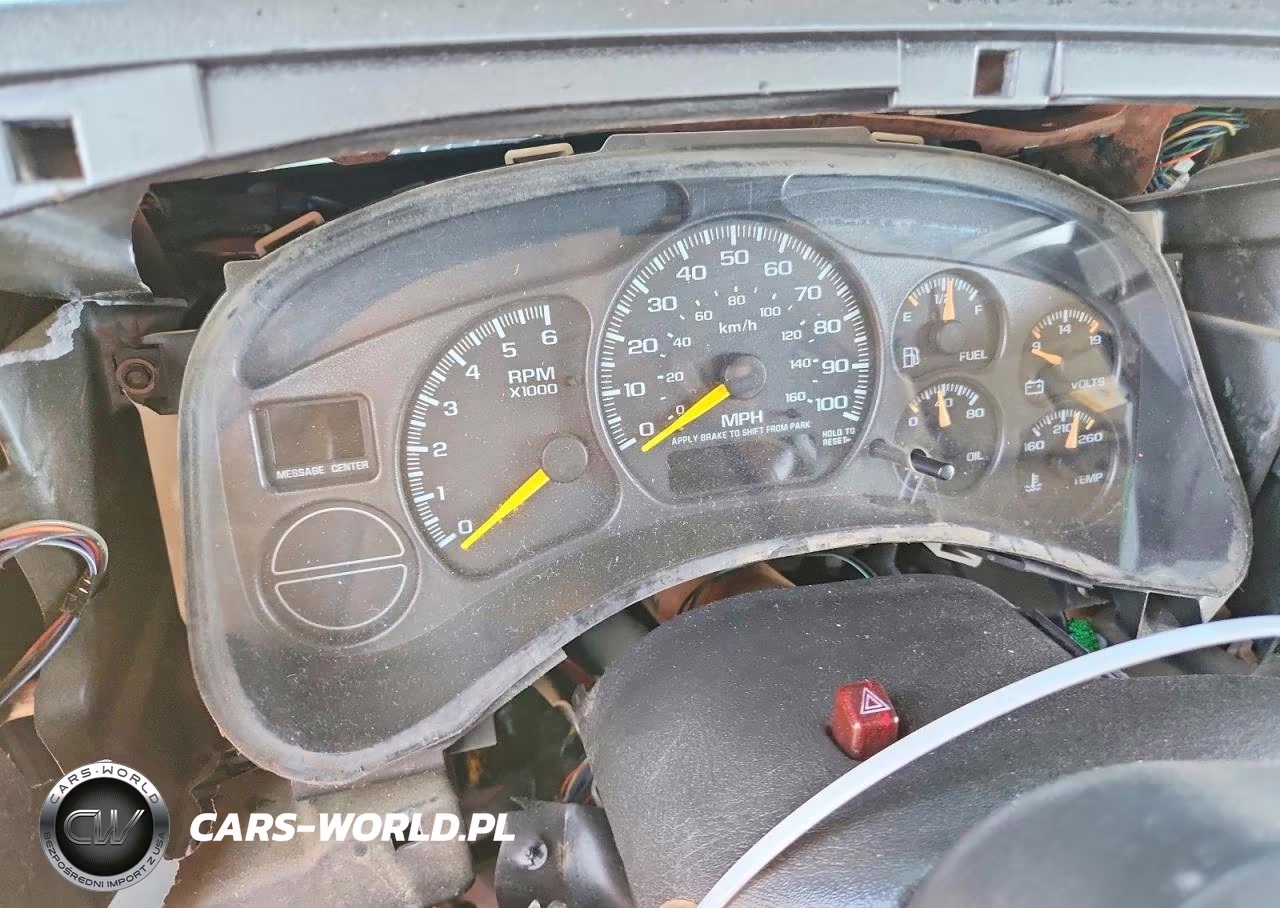 2000 Chevrolet Silverado C1500 VIN:2GCEC19V4Y1170024 - 9