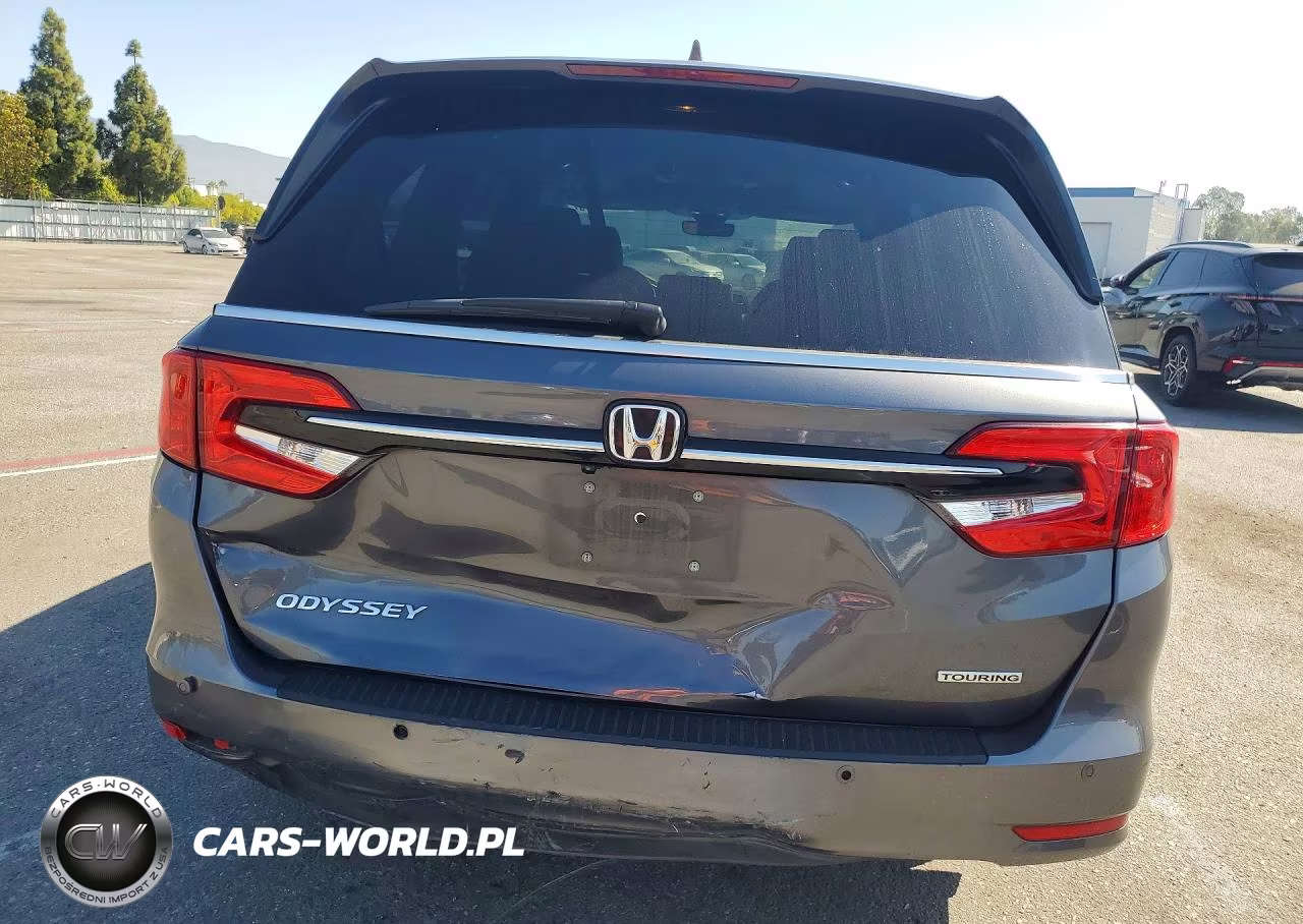 2023 Honda Odyssey Touring VIN:5FNRL6H80PB039646 - 6