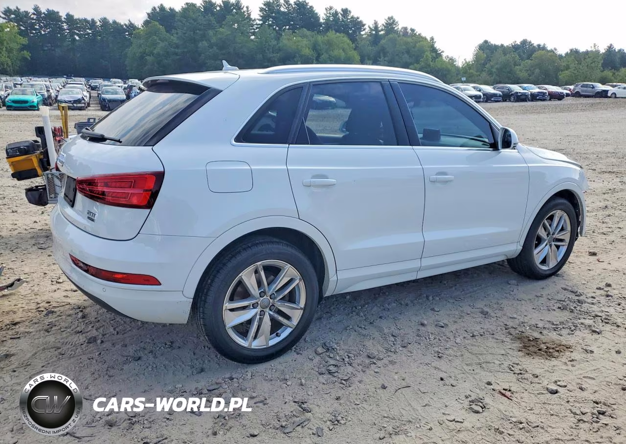 2016 Audi Q3 Premium Plus VIN:WA1EFCFS4GR021836 - 3
