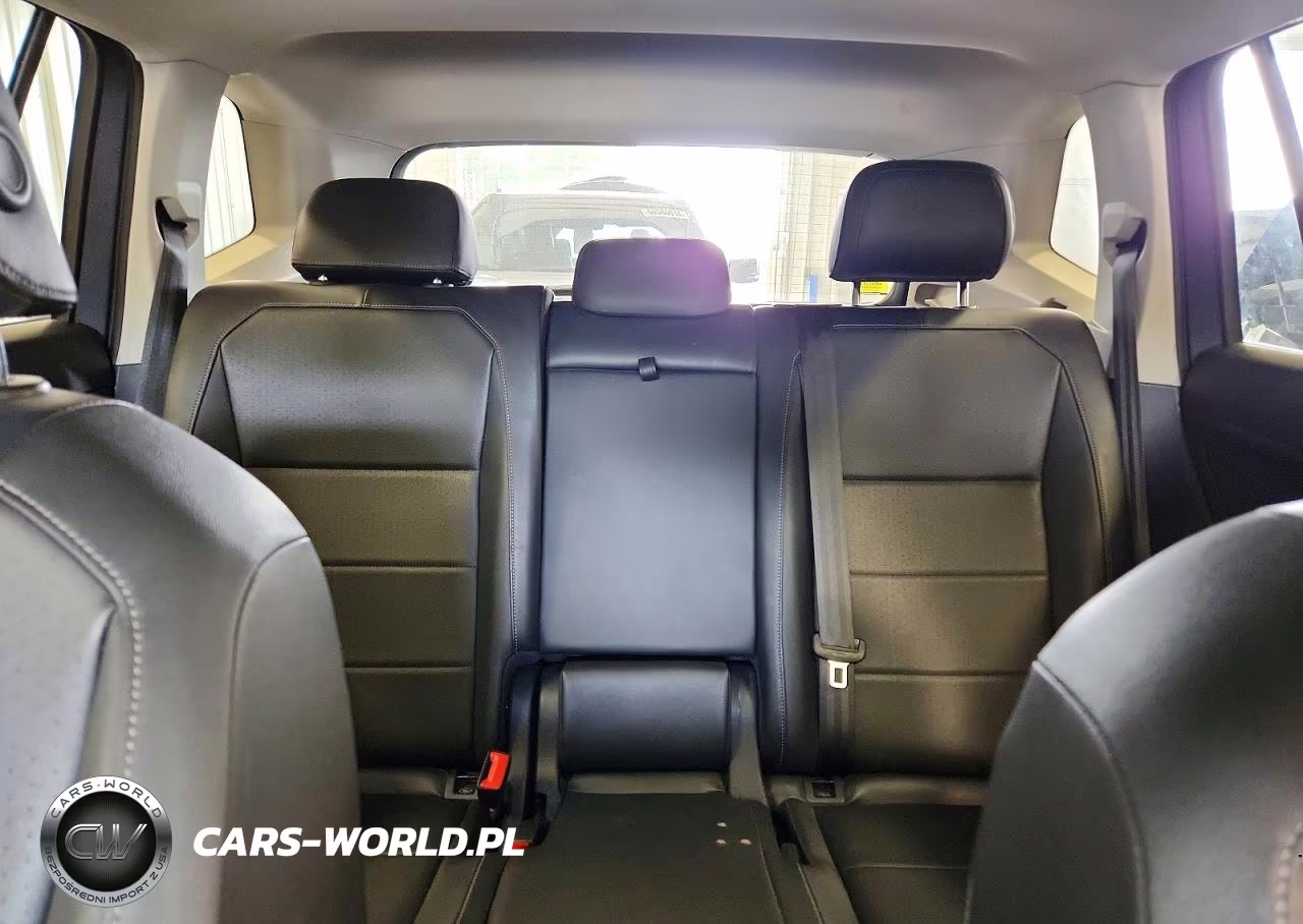 2019 Volkswagen Tiguan Se VIN:3VV2B7AX7KM198293 - 10