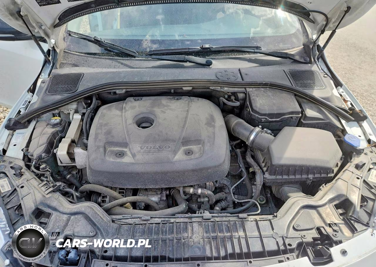 2018 Volvo V60 Cross Country Premier VIN:YV440MWK2J2057725 - 11