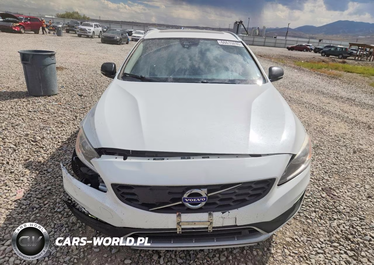 2018 Volvo V60 Cross Country Premier VIN:YV440MWK2J2057725 - 5
