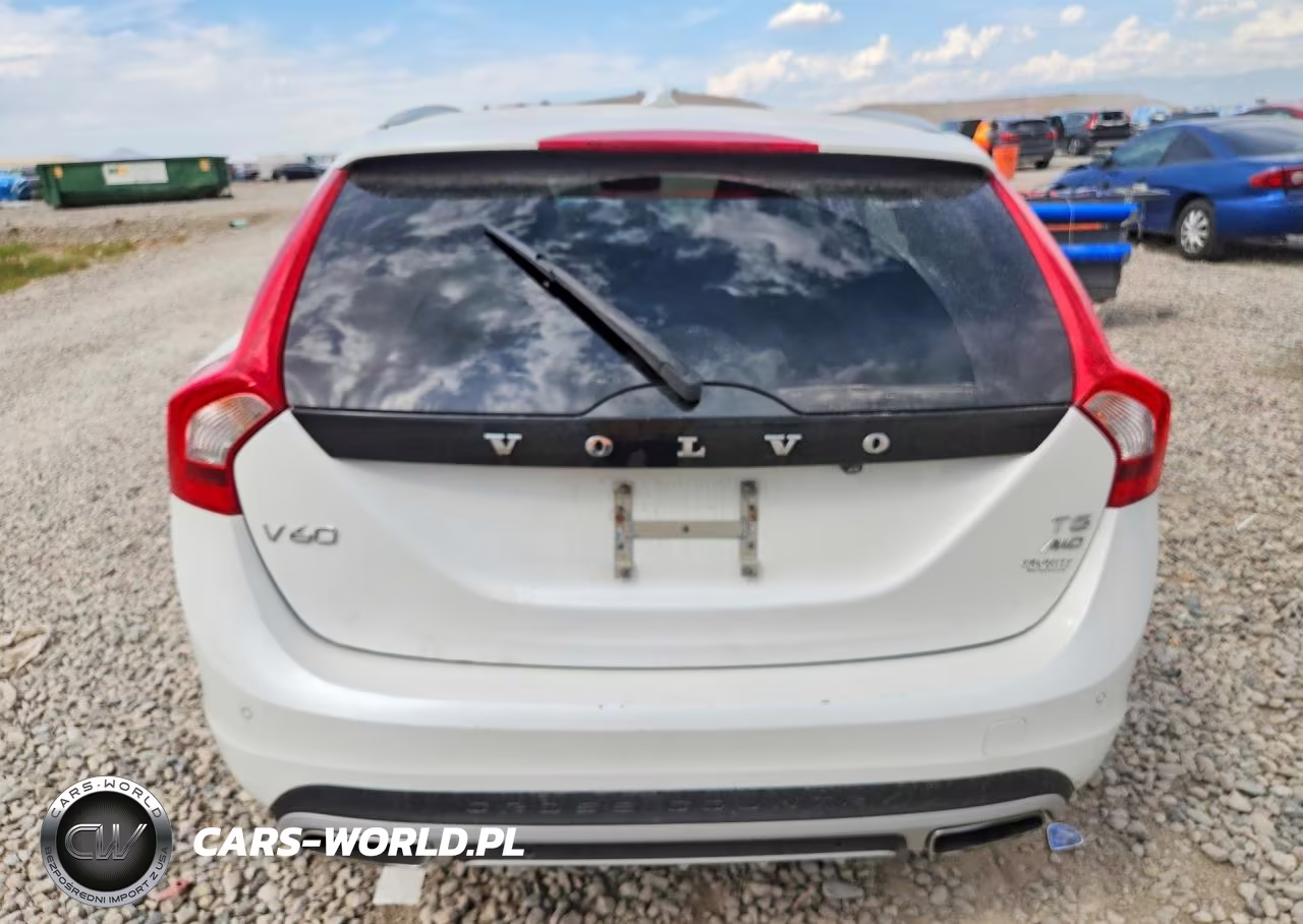2018 Volvo V60 Cross Country Premier VIN:YV440MWK2J2057725 - 6