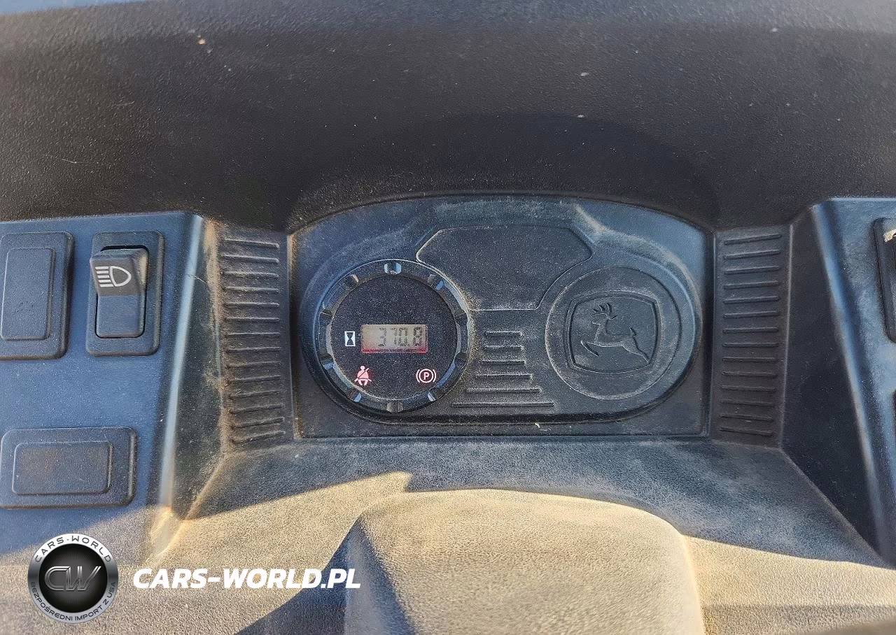 2015 John Deere Xuv550 Utility Vehicle VIN:1M0550TBTFM041832 - 8