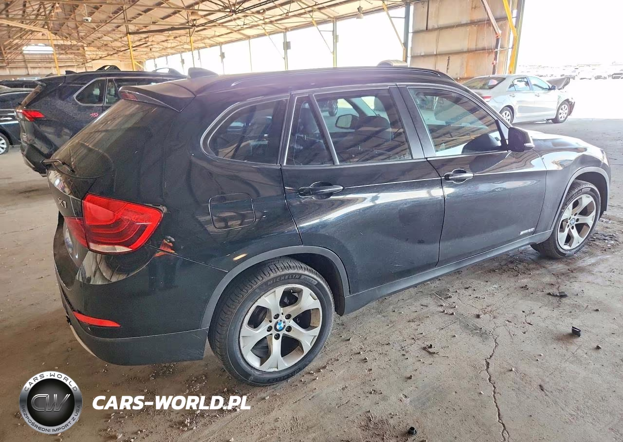 2015 BMW X1 VIN:WBAVM1C51FV317866 - 3