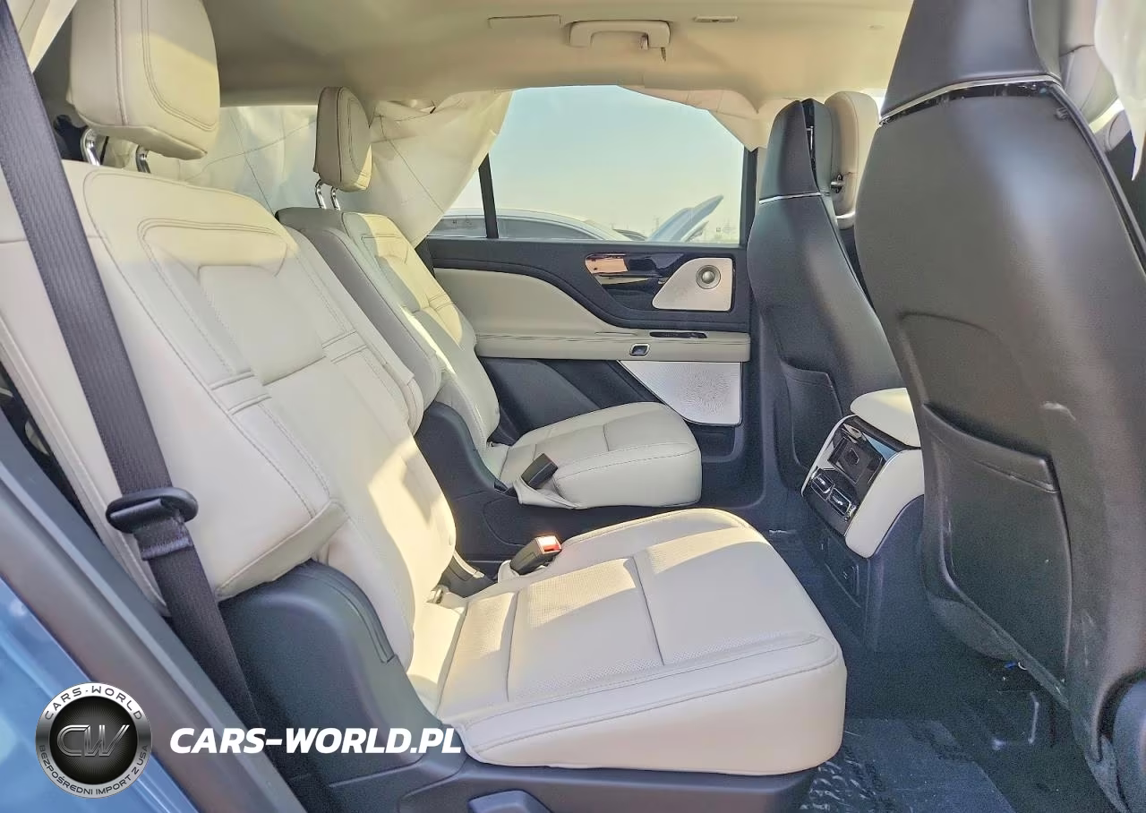 2026 Lincoln Aviator Reserve VIN:5LM5J7XC6TGL11092 - 10