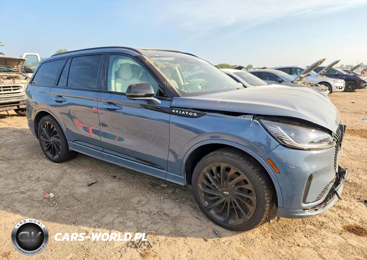2026 Lincoln Aviator Reserve VIN:5LM5J7XC6TGL11092 - 4