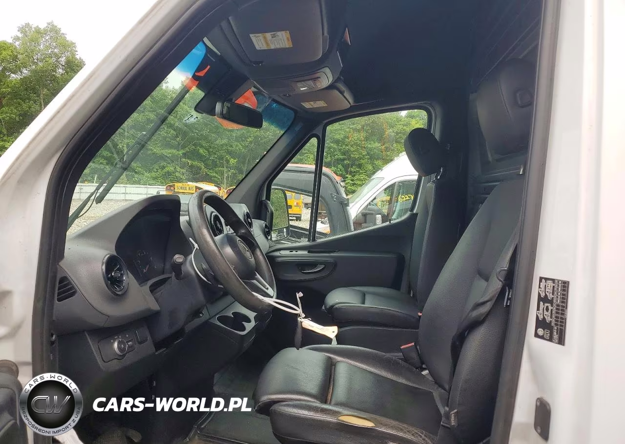2019 Mercedes-Benz Sprinter 3500-4500 VIN:WD3PF3CD4KT007896 - 7