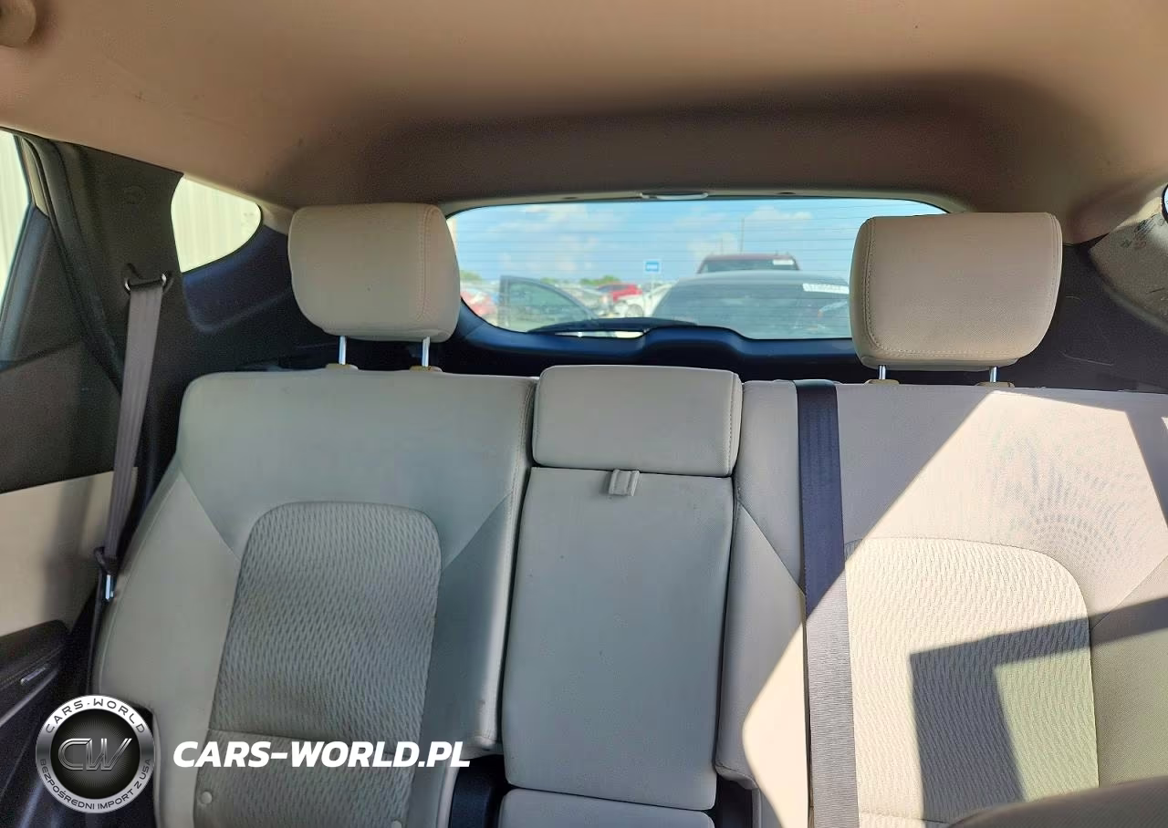 2016 Hyundai Santa Fe Sport 2.4L VIN:5XYZU3LB7GG337134 - 10