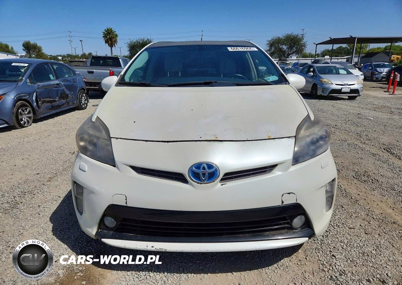 2012 Toyota Prius Five VIN:JTDKN3DU1C1496577 - 5