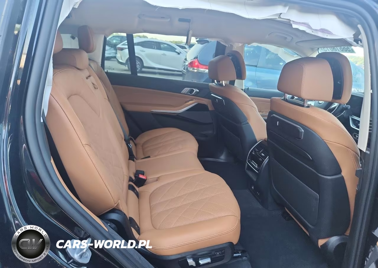 2024 BMW X7 xDrive40I VIN:5UX23EM01R9S23713 - 10