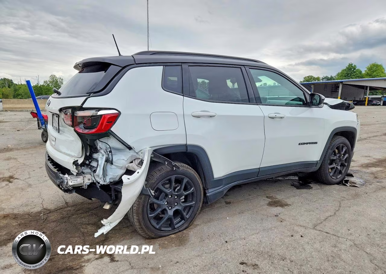 2024 Jeep Compass Latitude VIN:3C4NJDBN3RT139722 - 3