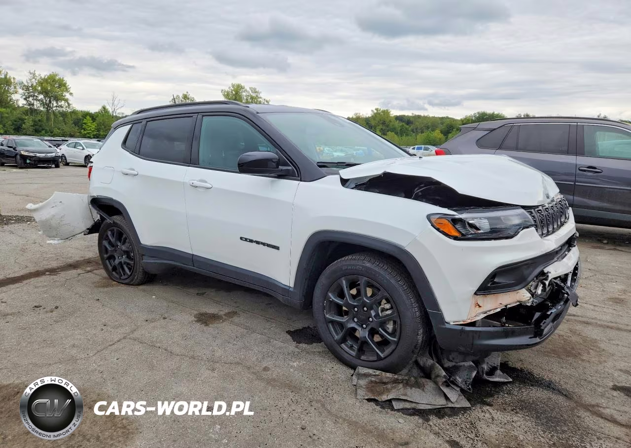 2024 Jeep Compass Latitude VIN:3C4NJDBN3RT139722 - 4