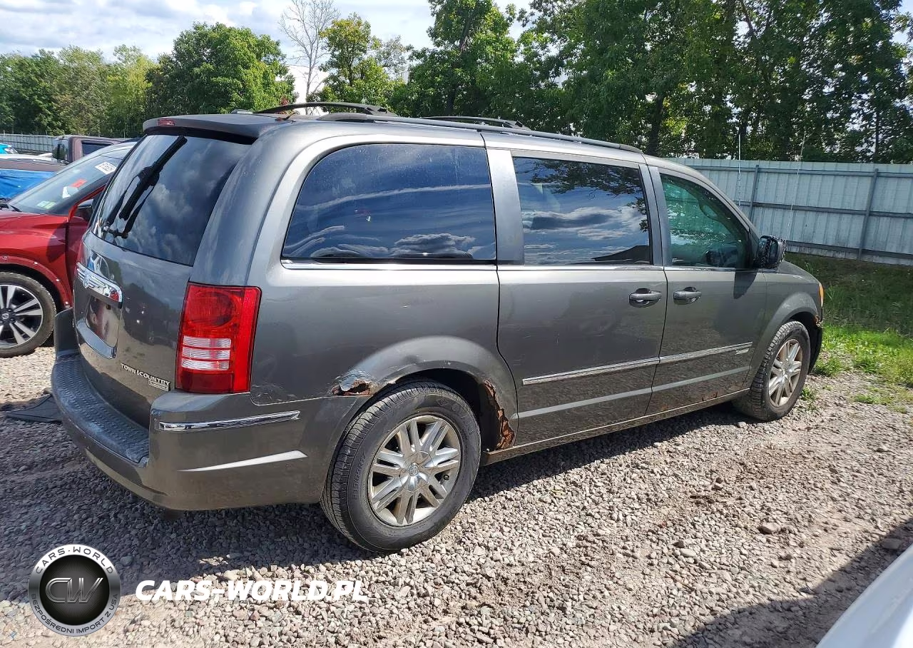 2010 Chrysler Town & Country Touring VIN:2A4RR5D10AR299181 - 3