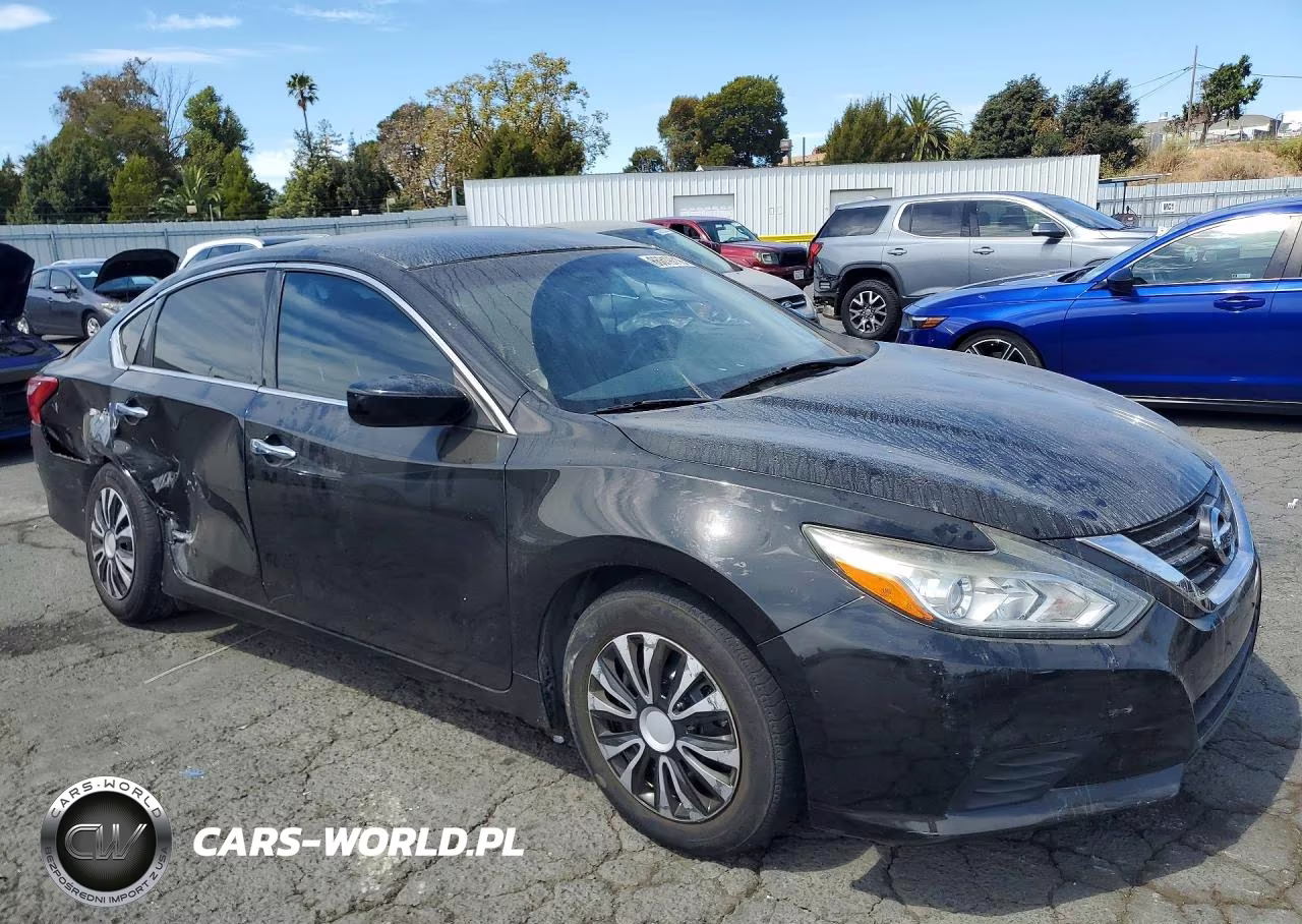 2017 Nissan Altima 2.5 S VIN:1N4AL3AP1HC493468 - 4