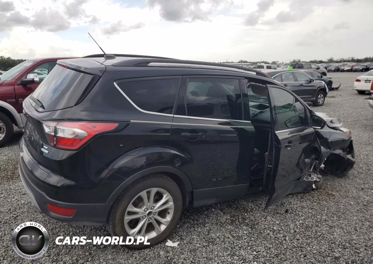 2018 Ford Escape Se VIN:1FMCU0GD5JUA79617 - 3