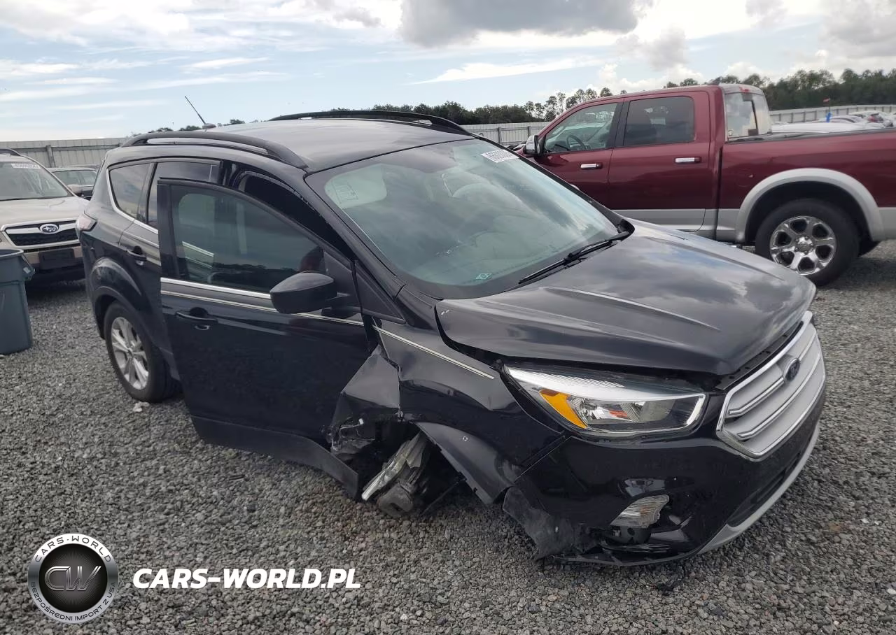 2018 Ford Escape Se VIN:1FMCU0GD5JUA79617 - 4