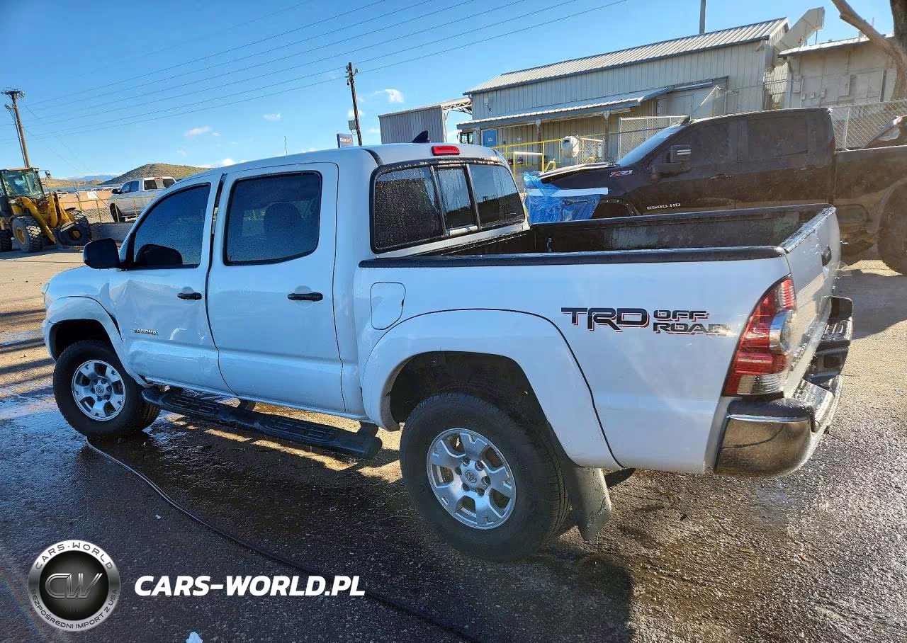 2015 Toyota Tacoma V6 VIN:3TMLU4EN1FM204342 - 2