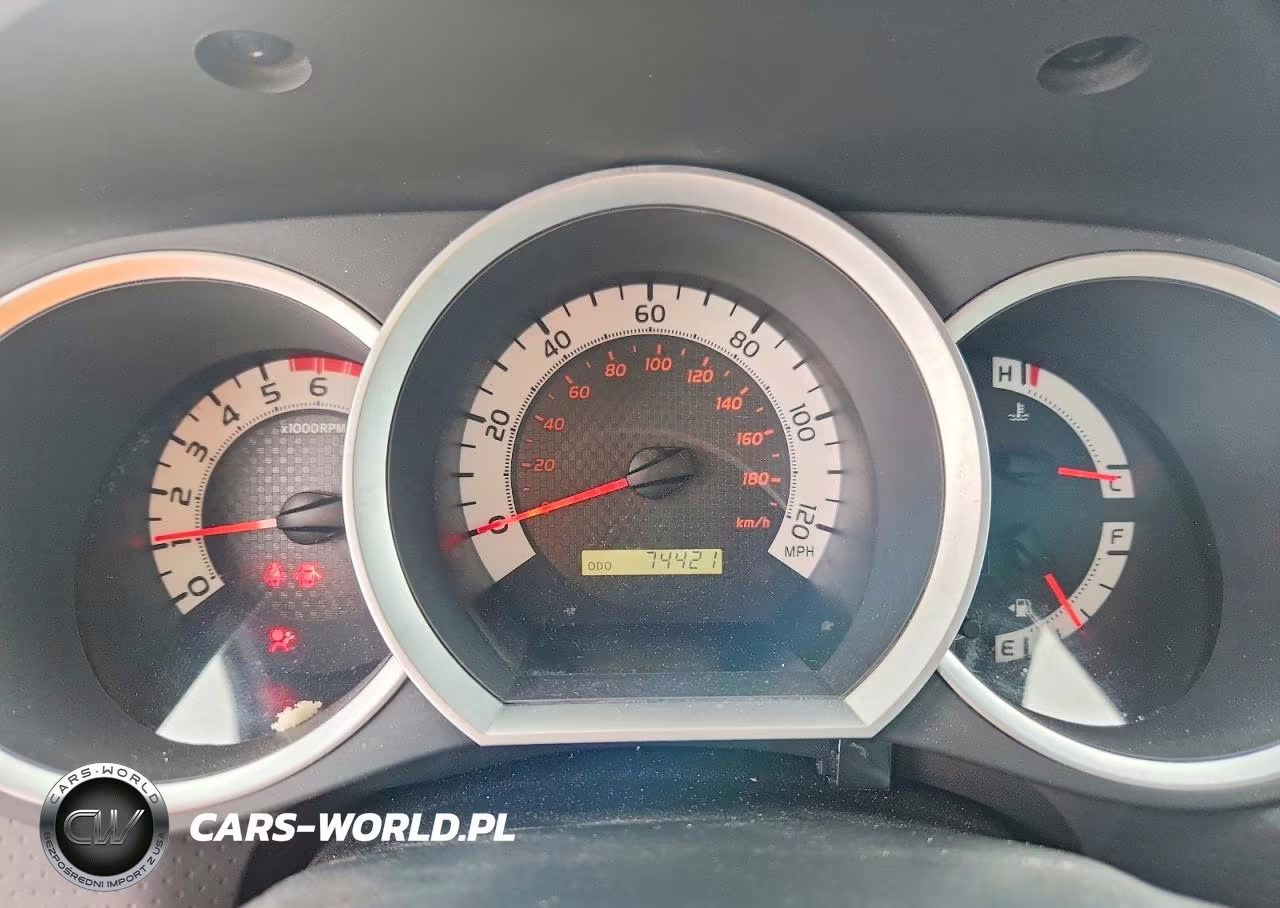 2015 Toyota Tacoma V6 VIN:3TMLU4EN1FM204342 - 9