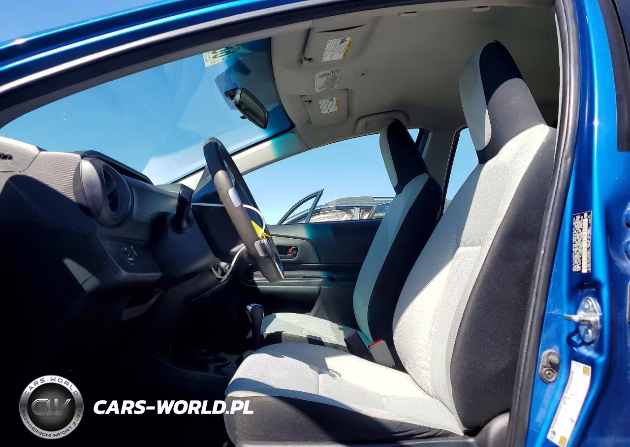2016 Toyota Prius C One VIN:JTDKDTB34G1130499 - 7