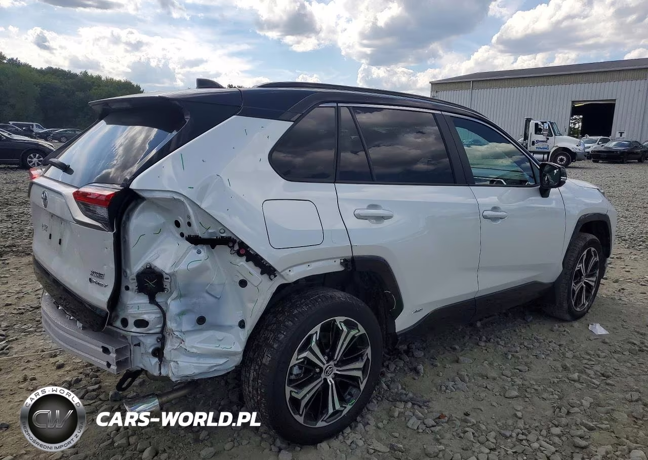 2025 Toyota Rav4 Xse VIN:JTMFB3FV0SD279776 - 3