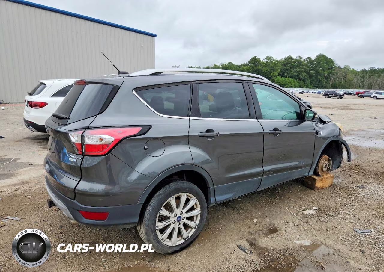2017 Ford Escape Titanium VIN:1FMCU9J90HUE47611 - 3