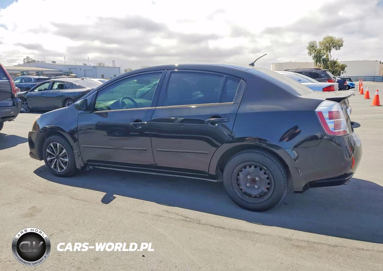 2011 Nissan Sentra 2.0 VIN:3N1AB6AP4BL680927 - 2