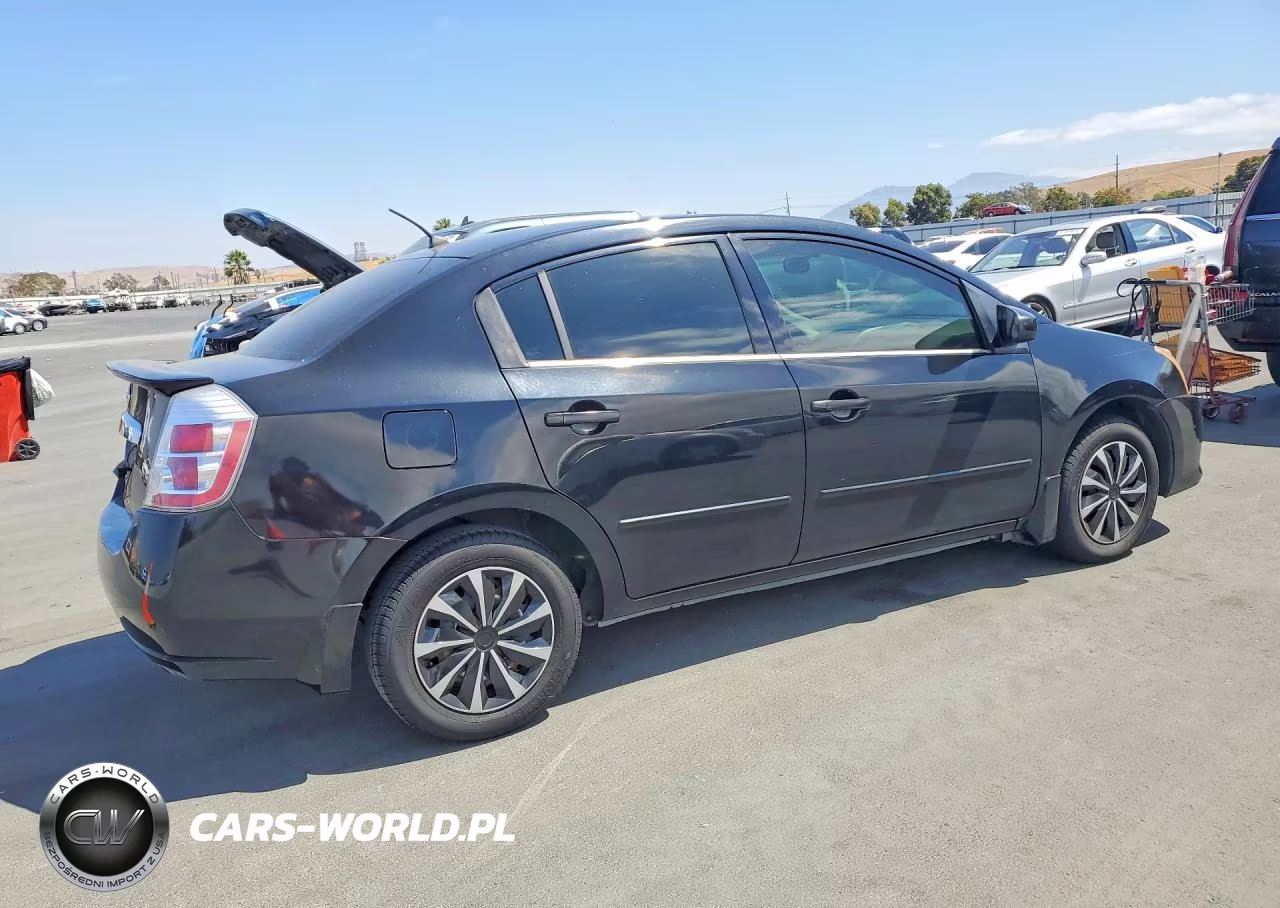 2011 Nissan Sentra 2.0 VIN:3N1AB6AP4BL680927 - 3