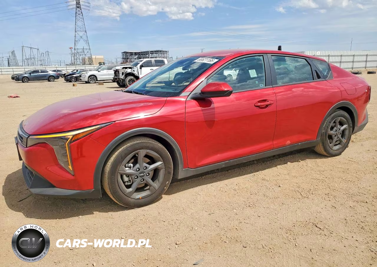 2025 Kia K4 Lxs VIN:3KPFT4DE3SE240832 - 1