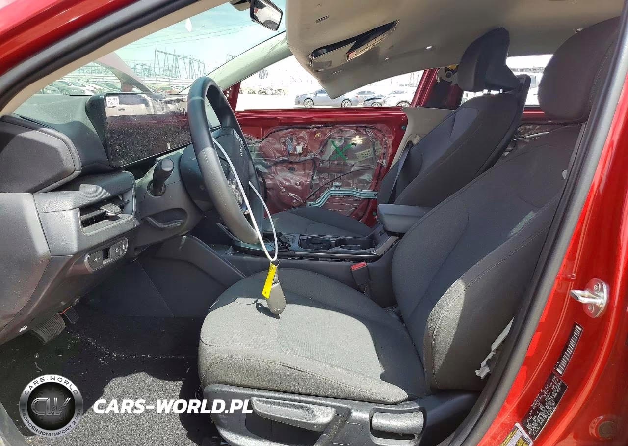 2025 Kia K4 Lxs VIN:3KPFT4DE3SE240832 - 7