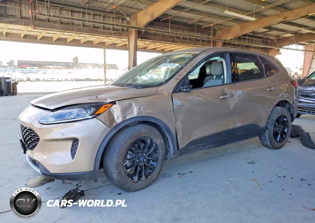 2020 Ford Escape Se Sport VIN:1FMCU0BZ2LUB93905 - 1