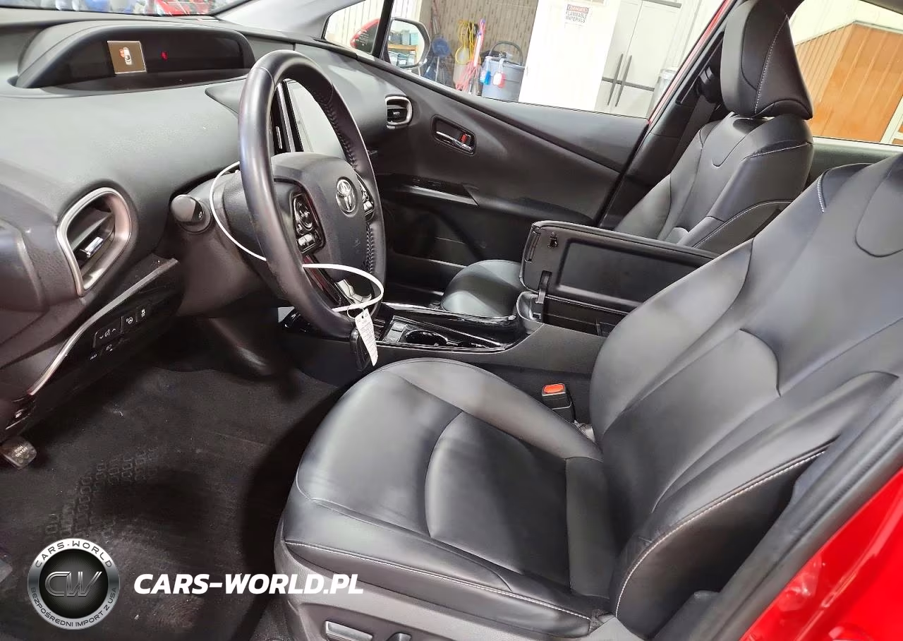 2022 Toyota Prius Prime Limited VIN:JTDKAMFP0N3203784 - 7