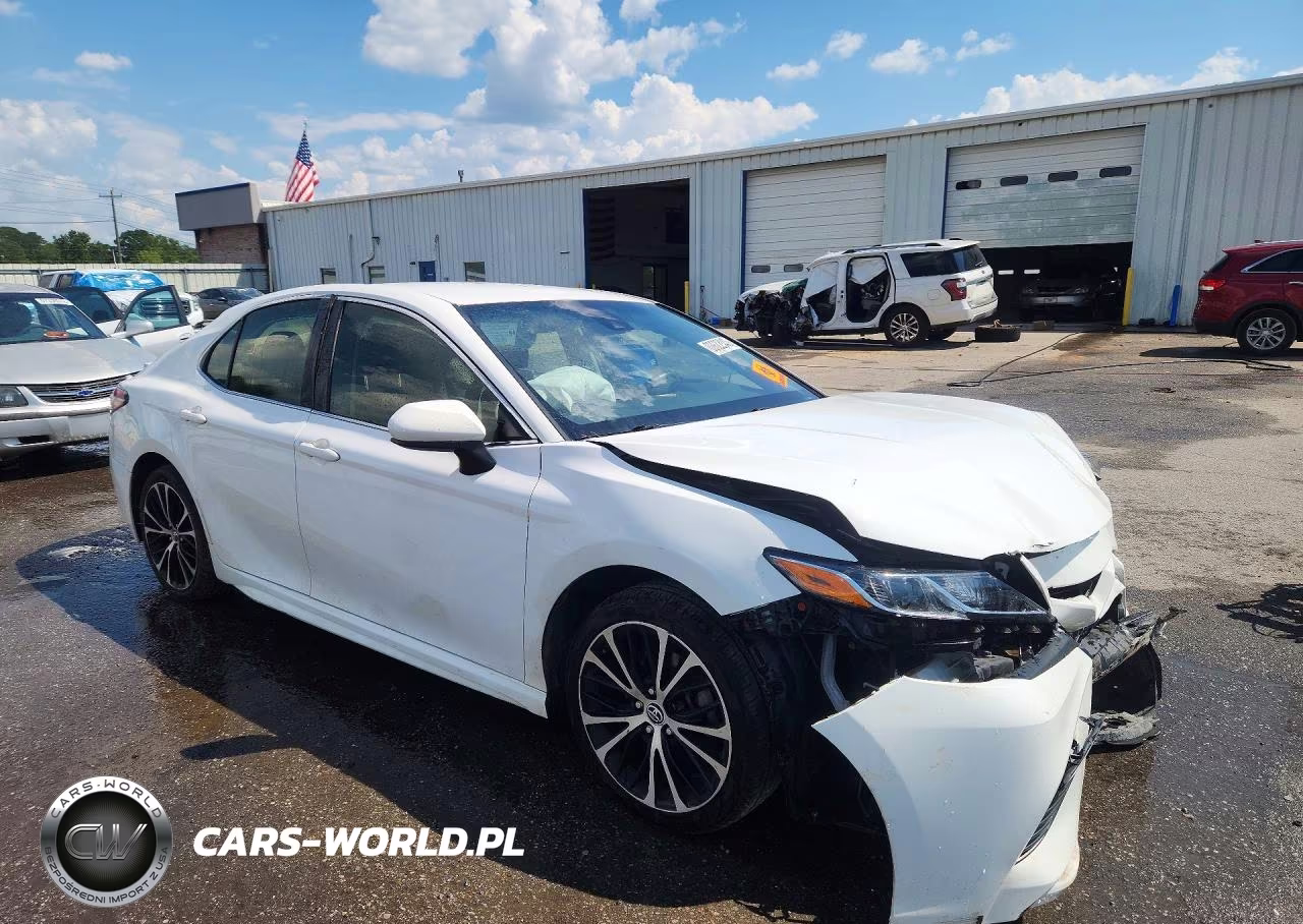 2018 Toyota Camry Se VIN:JTNB11HK1J3035983 - 4
