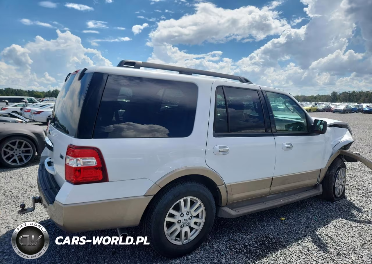 2013 Ford Expedition Xlt VIN:1FMJU1J55DEF18344 - 3