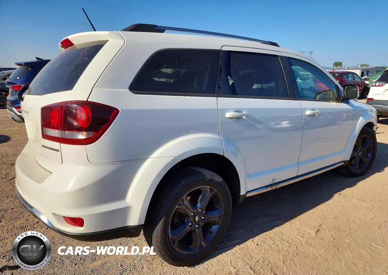 2019 Dodge Journey Crossroad VIN:3C4PDDGGXKT759287 - 3