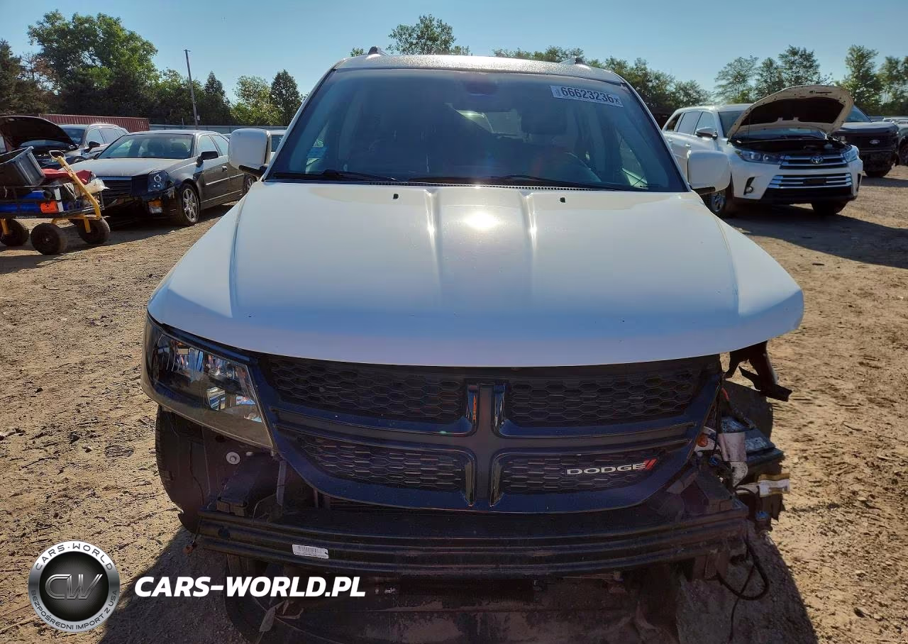 2019 Dodge Journey Crossroad VIN:3C4PDDGGXKT759287 - 5
