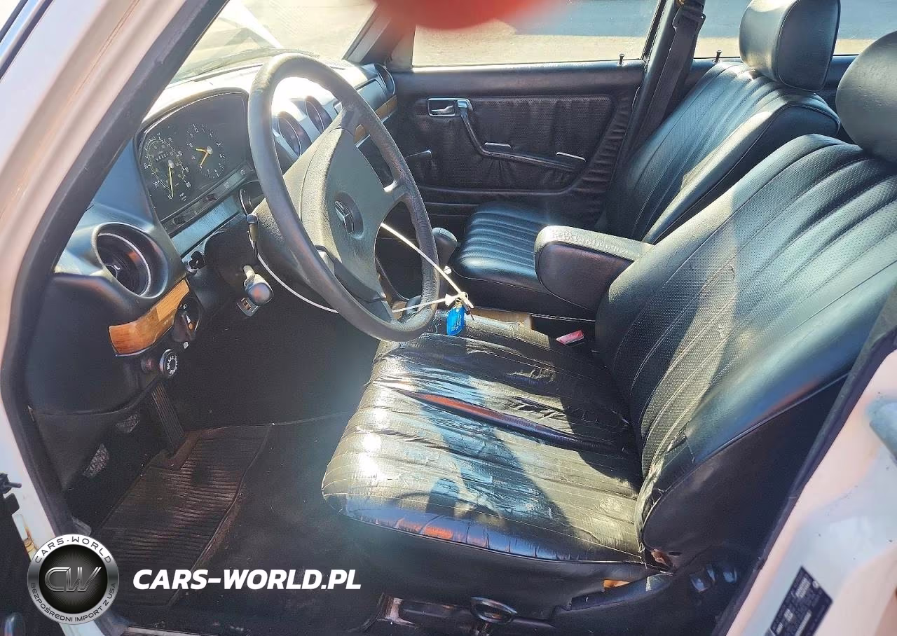 1982 Mercedes-Benz 240 D VIN:WDBAB23A7CB307686 - 7