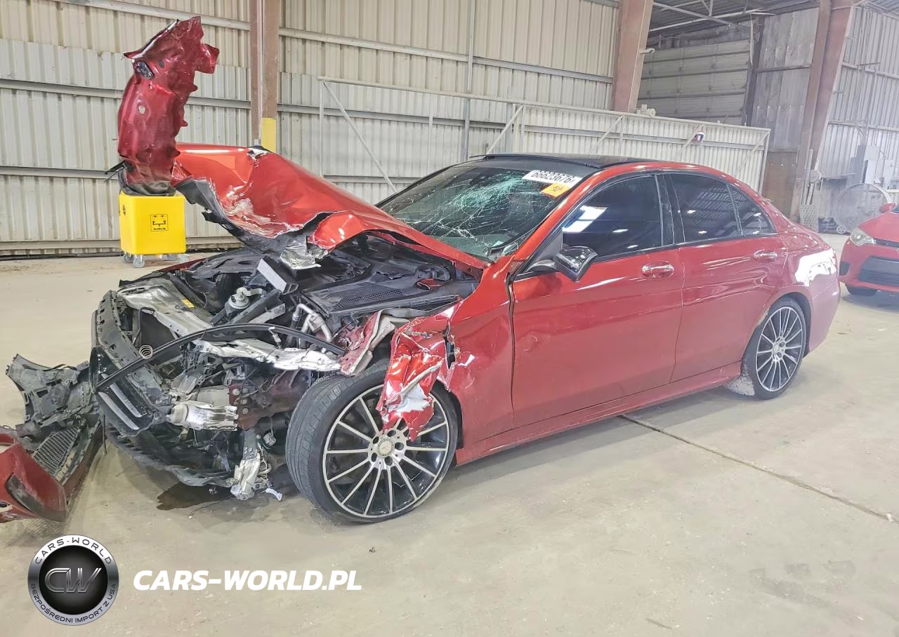 2016 Mercedes-Benz C 300 VIN:55SWF4JB4GU166001 - 1