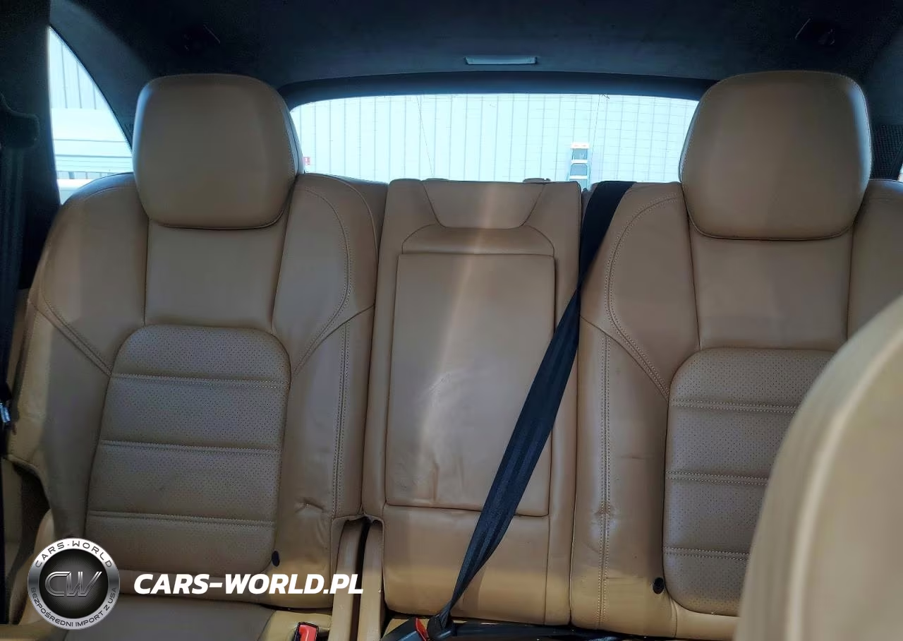 2011 Porsche Cayenne Turbo VIN:WP1AC2A21BLA88273 - 10